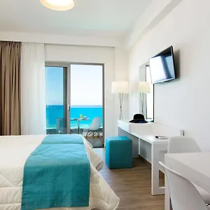 Golden Coast Seaside Apartment
